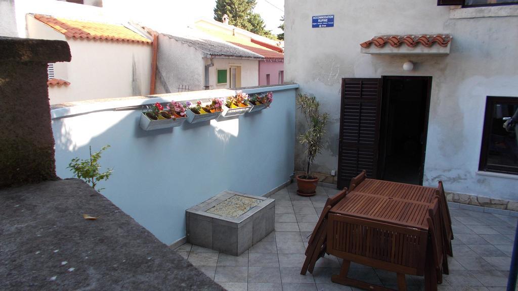 Guest House Accommodation Rupine Premantura Exterior foto