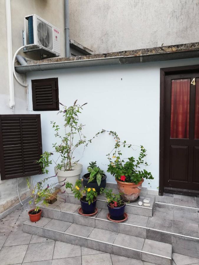 Guest House Accommodation Rupine Premantura Exterior foto